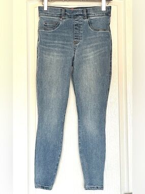 SPANX by Sara Blakely Light Wash Pull On Denim Jeggings Jeans Sz S Tummy Control
